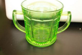 Depression Glass green - squared look sugar jar and salt and pepper shakers 5