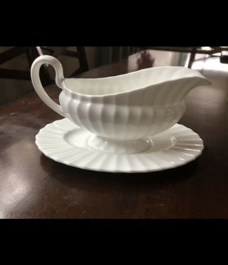 Royal Worcester Warmstry White Gravy Boat With Underplate - Bone China England