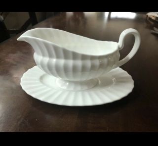 Royal Worcester Warmstry White Gravy Boat with Underplate - Bone China England 2