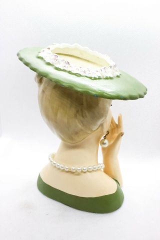 VINTAGE NAPCO LADY HEAD VASE/PLANTER PEARL EARRINGS/NECKLACE GREEN HAT C3307 4