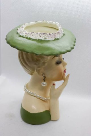 VINTAGE NAPCO LADY HEAD VASE/PLANTER PEARL EARRINGS/NECKLACE GREEN HAT C3307 5