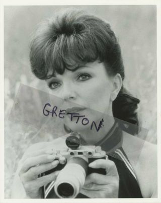 Gorgeous Joan Collins With Camera Rare Photo