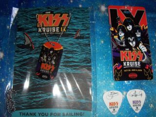 Kiss Kruise Ix 9 Gene Simmons Paul Stanley Guitar Picks Luggage Tag & Dog Tag