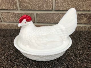 Antique Wg Westmoreland White Milk Glass Red Comb Hen On Nest/ Covered Dish 7.  5 "