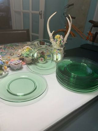 VINTAGE GREEN DEPRESSION GLASS 7.  5” LUNCHEON SALAD PLATES SET of 10 from 1930s 2