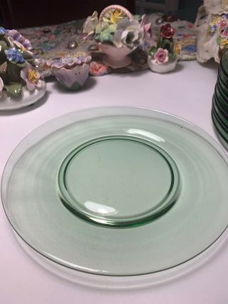 VINTAGE GREEN DEPRESSION GLASS 7.  5” LUNCHEON SALAD PLATES SET of 10 from 1930s 8