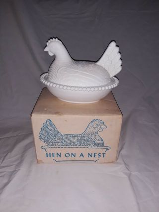 Vintage Indiana Authentic White Milk Glass - Hen On A Nest 7155