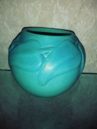 Vintage VAN BRIGGLE POTTERY Leaf Vase Matte Blue Green 2