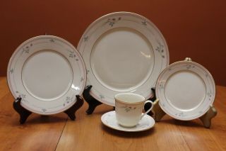 Lenox China Rose Manor Pink One 5 - Piece Place Setting 1985 - 1999 3 Available Euc