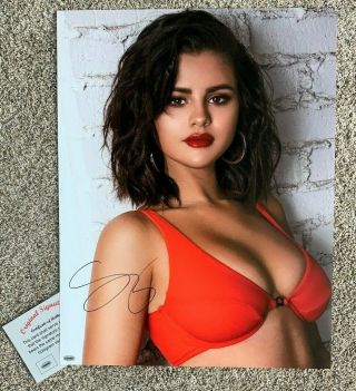Selena Gomez - Huge 17x22 Signed Photo - Autograph - - Poster Sexy