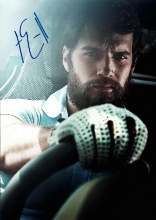 Autographed Henry Cavill Signed Photo 8 X 12 (21x30cm)