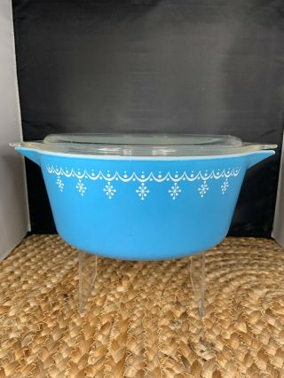 Vintage Pyrex Blue White Snowflake Garland Casserole Dish Bowl Lid 2.  5 Quarts