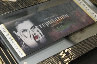 Taylor Swift ' s Reputation Stadium Tour Music Memorabilia 5