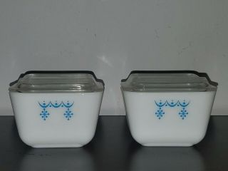 2 Vintage Pyrex 501 B 1 1/2 Cup Blue Snowflake Garland Dish W/ Lids