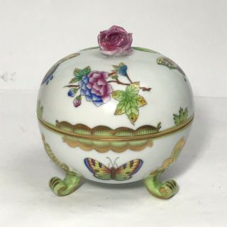 Herend 6184 Queen Victoria Pattern Bowl Box Hand Painted Porcelain 4.  8” H,  As - Is