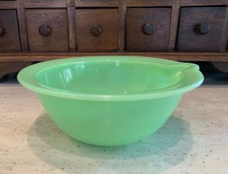 Mckee Jadite Opalescent Spouted 7  Wide Jadite Mixing Bowl Collectible