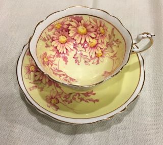 Gorgeous Queen Mary Yellow Paragon Daisy Tea Cup And Saucer Nr