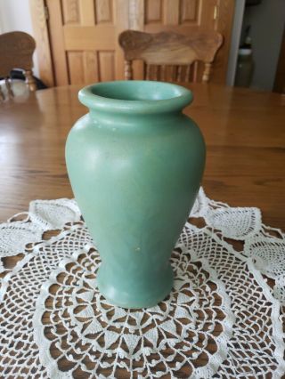 Antique Art Crafts Pottery Matte Green Vase Zanesville Mccoy Roseville Brush 2