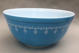 Vintage Pyrex 403 Mixing Nesting 2 1/2 Qt Blue Snowflake Garland Bowl