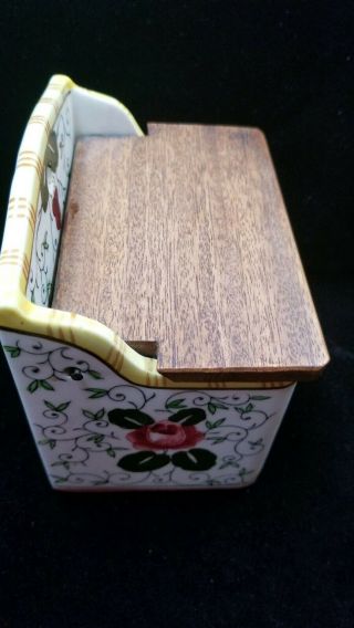 Rooster and Roses Ucagco Salt Box 6