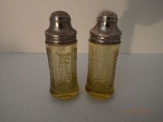 Vtg Federal Depression Glass Amber Madrid 4 " Salt & Pepper Shakers 1932 - 39
