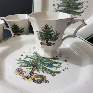 Nikko CHRISTMAS TIME Set of 4 Dinner Plates and 4 Cups NO Saucers Octagon Shape 3