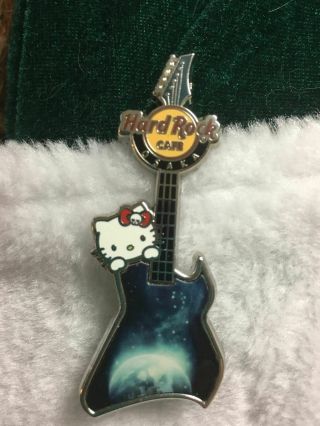 Hard Rock Cafe Pin Ucw Osaka Hello Kitty Space Series Guitar W Small Kitty
