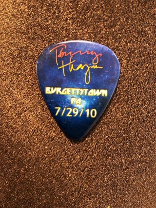 Kiss Hottest Earth Tour Guitar Pick Tommy Thayer Signed Walker Minnesota 7/15/11