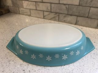 Vintage Pyrex Turquoise Snowflake Divided Serving Dish W/Lid 1 1/2 Qt 3