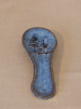 David Karakatsoulis - Spoonholder In Blue W/ " Pine Tree " Design - Potterybydave