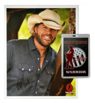Official Toby Keith Fan Club Laminate & 8 " X10 " Photo Lanyard