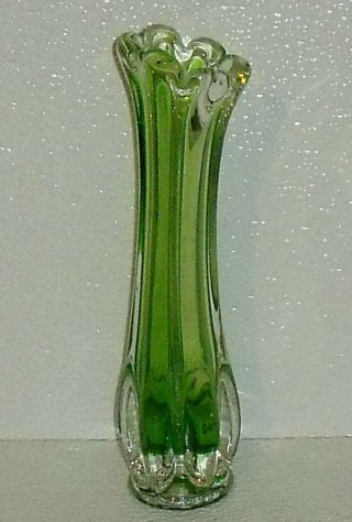 Art Glass Vase Green 8.  5 " Vtg Hand Blown Swung Stretch