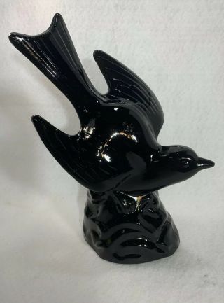 Vintage L.  E.  Smith Glass Co.  Black Slag Glass Bird In Flight Figurine