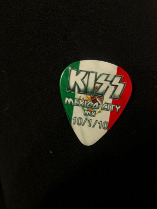 KISS Hottest Earth Tour Guitar Pick Tommy Thayer Mexico City 10/1/10 Signed Wow 2