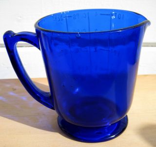 Large Cobalt Blue Glass Measuring Cup,  1 Quart,  4 Cups,  32 oz,  Martha Stewart 2