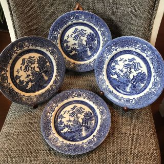 Set Of 4 Eit England 9” Blue Willow Luncheon Plates Vintage Scale Rim Stamped