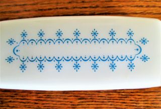 Vtg Pyrex Covered Butter Stick Dish Garland Snowflake 7 - B,  Milkglass White Blue