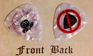 Fleetwood Mac - Lindsey Buckingham Band Signature Logo Guitar Pick - (q)
