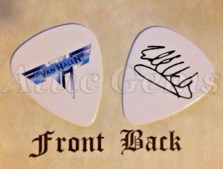 Eddie Van Halen Band Logo Signature Guitar Pick (olv)