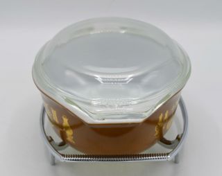 Vintage Pyrex 043 1.  5 Quart Casserole Dish with Lid & Cradle - Early American 4