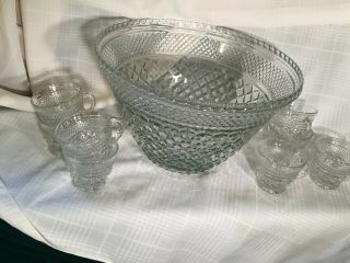 Vintage Anchor Hocking Wexford Clear Glass Serving Punch Bowl With 8 Cups