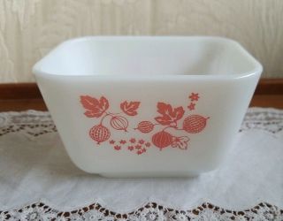 Vintage Pyrex Pink Gooseberry Small 1.  5 1 - 1/2 Cup Refrigerator Dish 501 No Lid