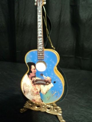 Collectable Elvis Guitar Christmmas Musical Ornament