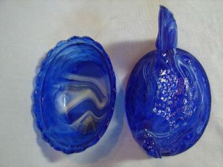 Vtg Cobalt Swirled White Glass Hen On Nest Covered Trinket /Candy Dish 2