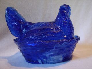 Vtg Cobalt Swirled White Glass Hen On Nest Covered Trinket /Candy Dish 4