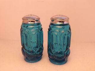 Vintage L.  E.  Smith Moon and Stars Blue Glass Salt & Pepper Shaker Set 2