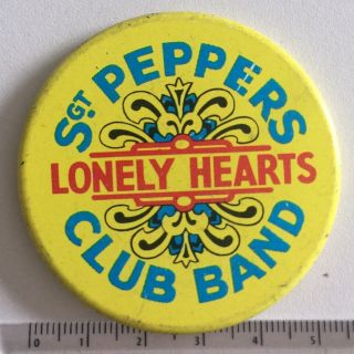 Vtg The Beatles Sgt Peppers Lonely Hearts Club Band 1970s Era Tin Pin Badge