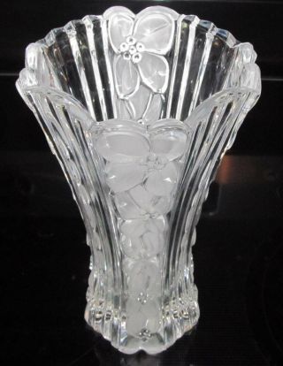 Large Heavy Crystal Floral Flower Glass Vase 9 " Tall