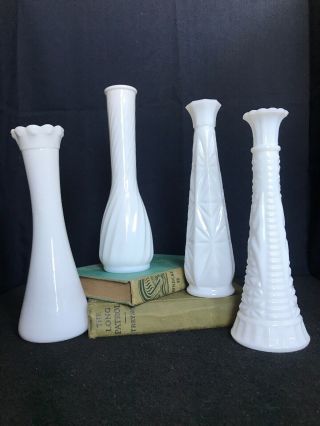 Vintage Set Of 4 White Milk Glass Bud Vase Diamond Cut Ribbed Tapered Wedding C