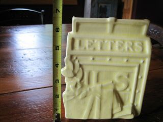 Vintage McCoy Yellow Ceramic Art Pottery Mail Letter Holder Wall Pocket US Box 6